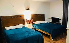 Comfortable And Central Cancun Apartment